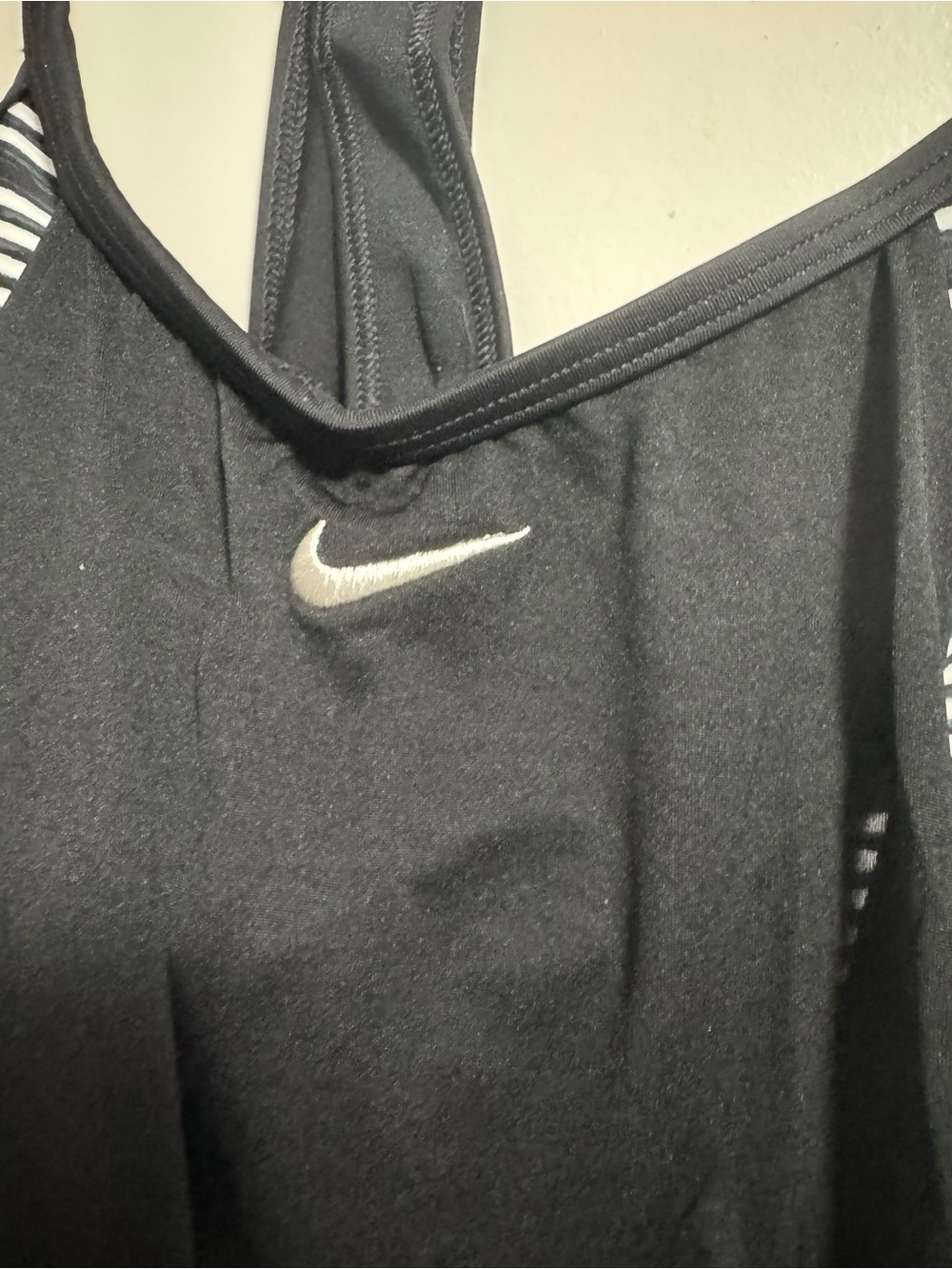 Nike Black Strappy Tank with Striped built-in bralette w/removable pads. - NWT - Picture 2 of 9